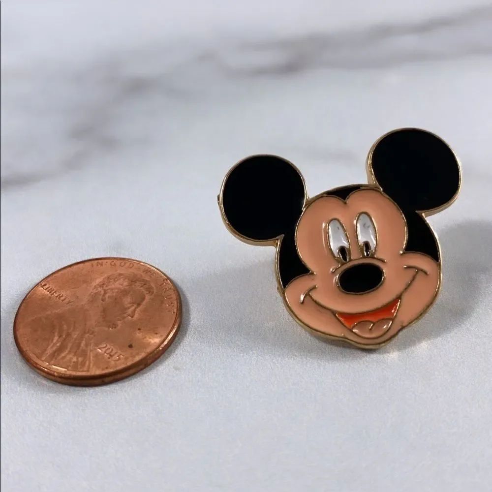 Mickey Mouse Enamel Pin/Brooch - Picture 2 of 3